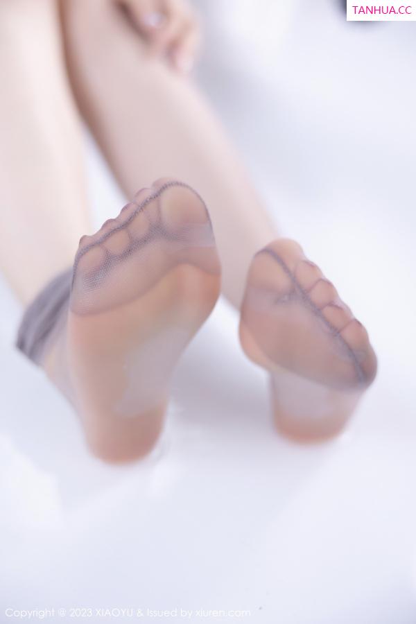  [XiuRen]高清写真图 2023.05.10 No.6708 S纯一 新人美腿第73张图片